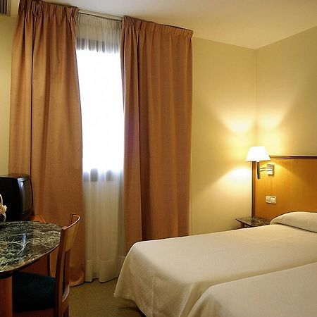 Hostal Meson Pepa Логроньйо Екстер'єр фото